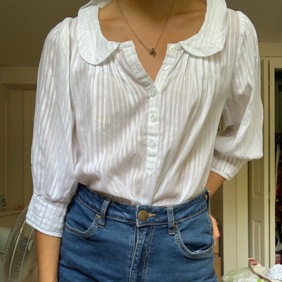 White blouse - Picture 1 of 2